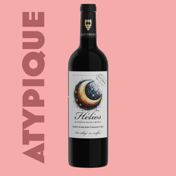Bouteille de Hélios, vin atypique Compagnons du Canon, Saint-Émilion Grand Cru, robe grenat, vin pur et fruité.